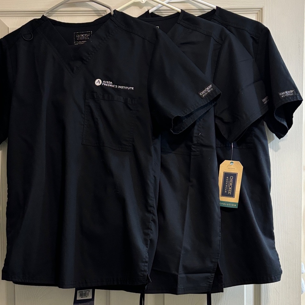 Aveda Fredric’s In. Cherokee Black Scrub SETS 3 tops 4 bottoms